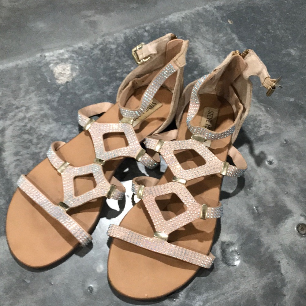 Steve Madden sandals flat